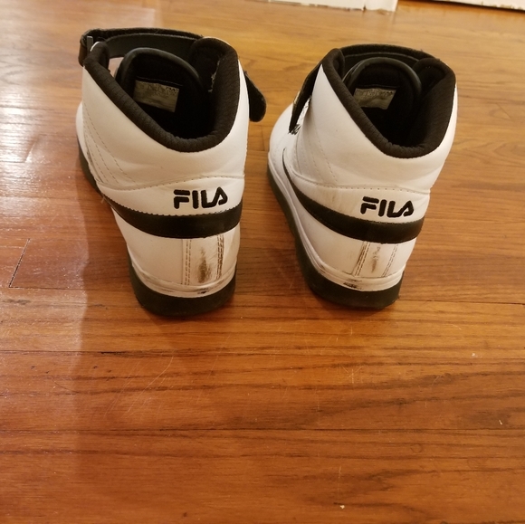 Fila shoes - Picture 3 of 4